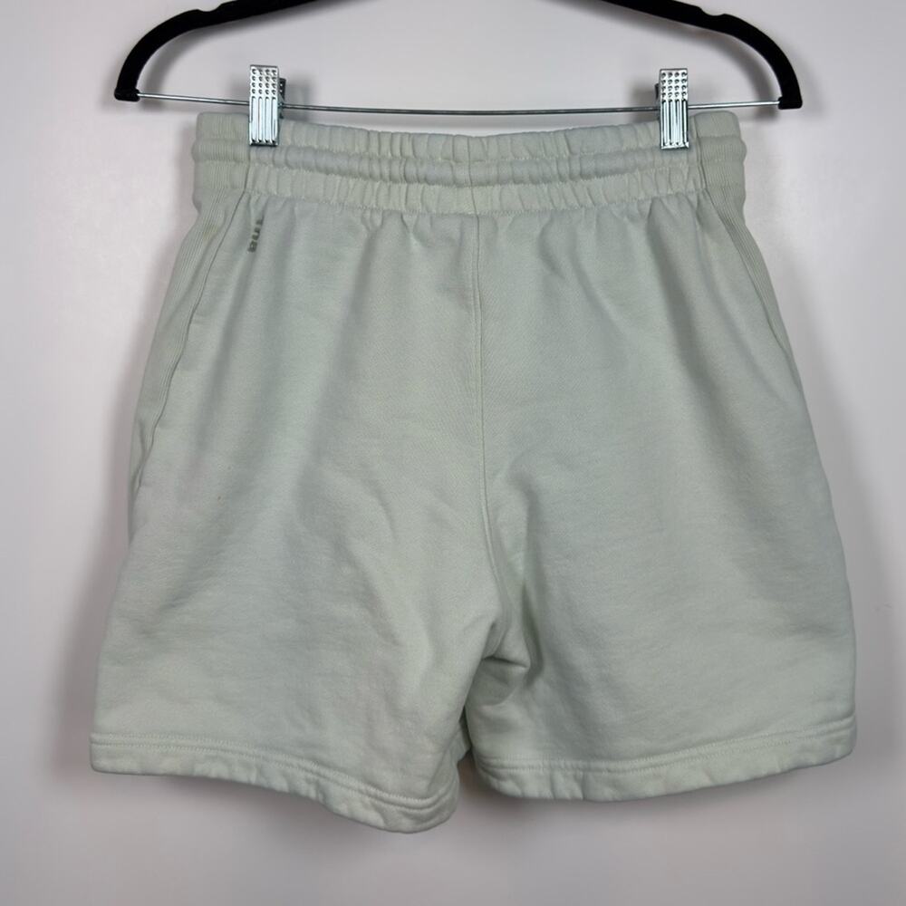 Aritzia TNA Cozy Sweat Fleece Boyfriend 5” Mid Thigh Shorts Mint Size Small - Picture 4 of 10